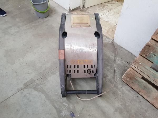 4#3764 Betoniera Imer e lampade da cantiere Philips in vendita - foto 62