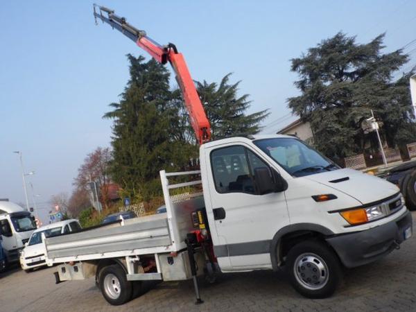6#3768 Autocarro Iveco Daily con gru Palfinger in vendita - foto 1