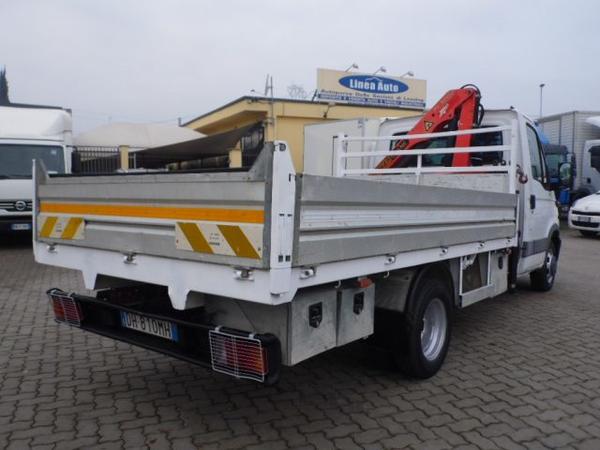 6#3768 Autocarro Iveco Daily con gru Palfinger in vendita - foto 9