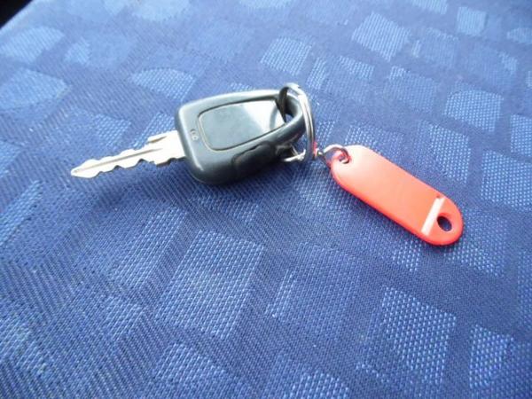 6#3768 Autocarro Iveco Daily con gru Palfinger in vendita - foto 21