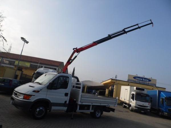 6#3768 Autocarro Iveco Daily con gru Palfinger in vendita - foto 27