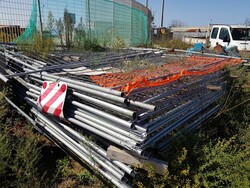 Wire mesh fence and construction site equipment - Lot 0 (Auction 3769)