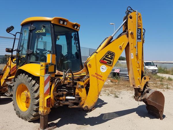 12#3769 Terna  JCB  in vendita - foto 1