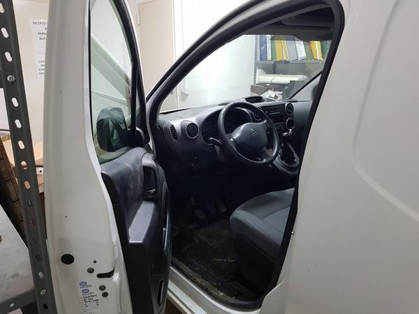 6#3769 Furgone Peugeot Partner in vendita - foto 17