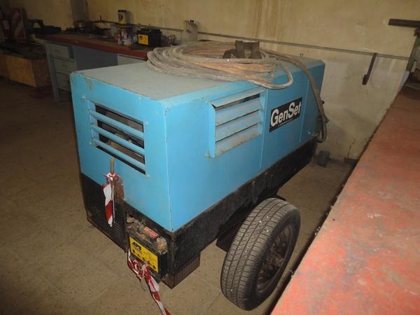28#3774 Motosaldatrice Genset in vendita - foto 3