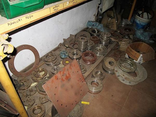 32#3774 Flange e raccorderia varia in vendita - foto 1