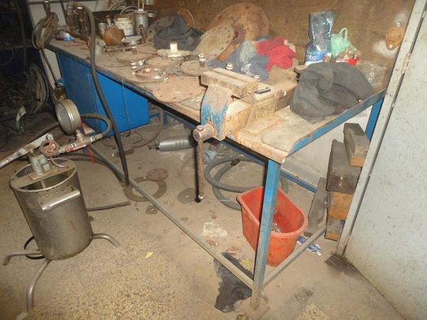 34#3774 Smerigliatrice Felisatti e banchi da lavoro officina in vendita - foto 16