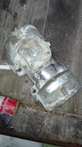 41#3783 Vibratore da alimentazione tramoggia 220/380 in vendita - foto 1