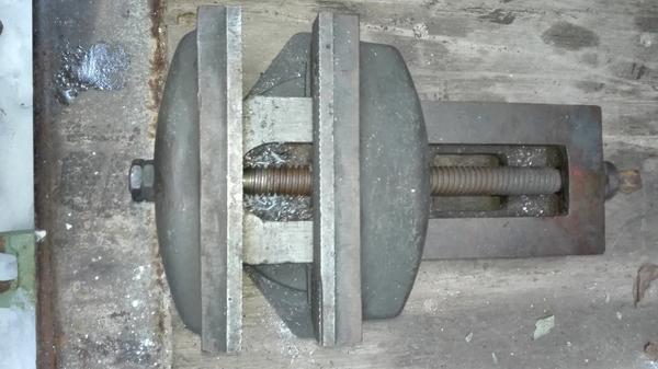 42#3783 Morsa a croce da banco in vendita - foto 1