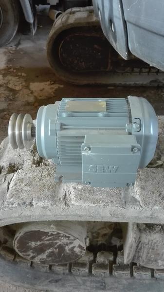 47#3783 Motore elettrico 380v in vendita - foto 1