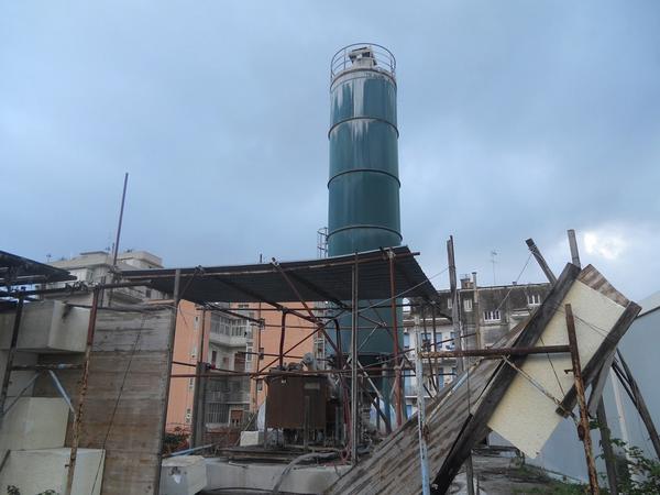 4#3802 Silos di Stoccaggio e tubi per irrigazione in vendita - foto 1