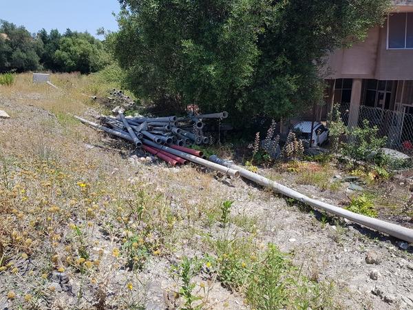 4#3802 Silos di Stoccaggio e tubi per irrigazione in vendita - foto 2