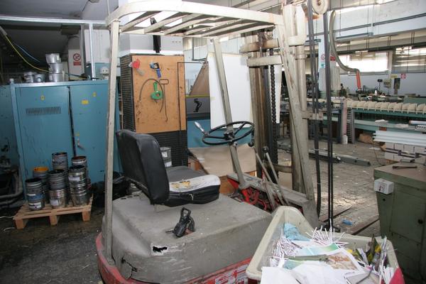 2#3804 Autovettura Opel Corsa e muletto Linde in vendita - foto 4