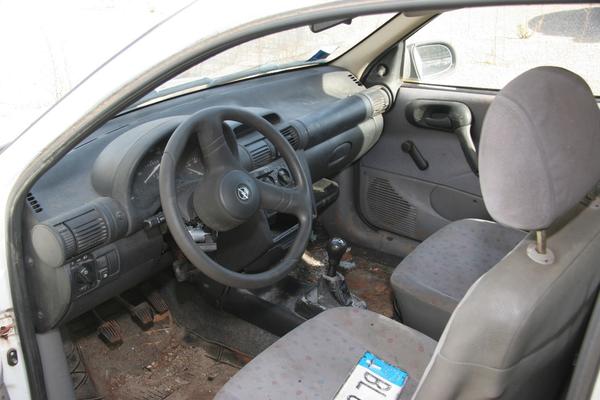2#3804 Autovettura Opel Corsa e muletto Linde in vendita - foto 24