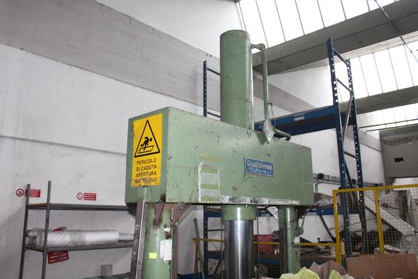 9#3821 Pressa a terra idraulica Gualchierani in vendita - foto 1