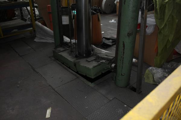 9#3821 Pressa a terra idraulica Gualchierani in vendita - foto 3