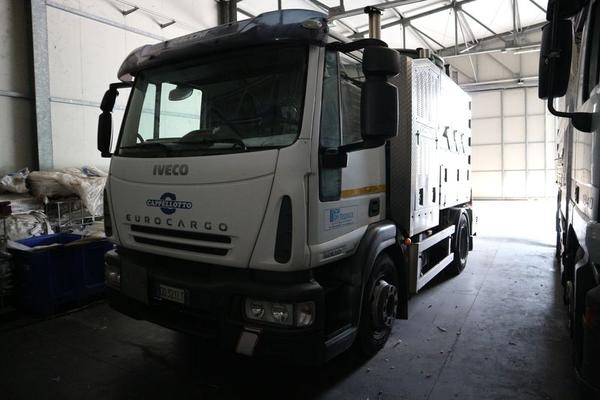 325#3842 Autoveicolo Iveco in vendita - foto 4