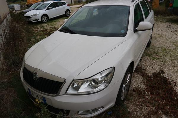350#3842 Autovettura Skoda Octavia in vendita - foto 3