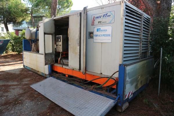 354#3842 Container e pompa Power Jet in vendita - foto 1
