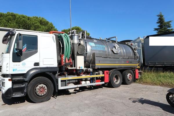 2#3843 Autocisterna Iveco Magirus Stralis in vendita - foto 1