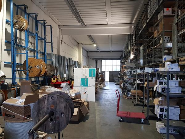 1#3844 Arredi e attrezzature da ufficio e magazzino in vendita - foto 9