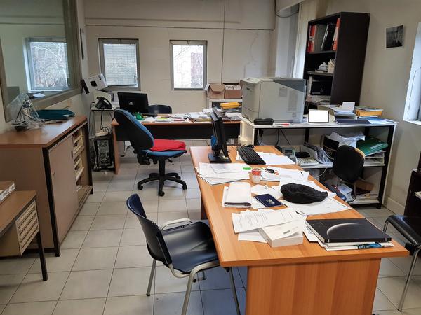 1#3844 Arredi e attrezzature da ufficio e magazzino in vendita - foto 16