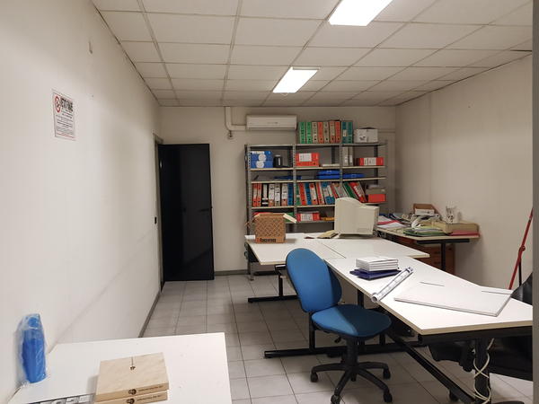 1#3844 Arredi e attrezzature da ufficio e magazzino in vendita - foto 20