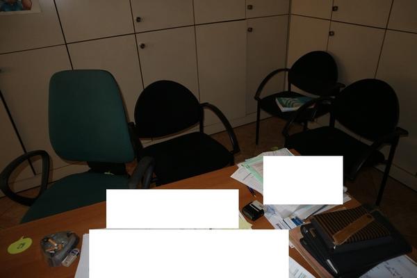 1#3847 Arredi e attrezzature ufficio in vendita - foto 30