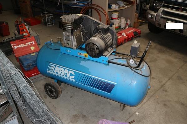 2#3847 Compressore ABAC e attrezzature magazzino in vendita - foto 1