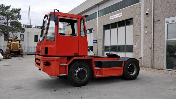 8#3850 Trattore portuale Kalmar TR161 in vendita - foto 2
