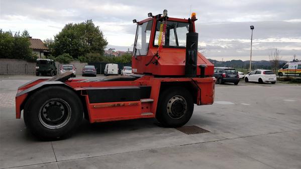 8#3850 Trattore portuale Kalmar TR161 in vendita - foto 4
