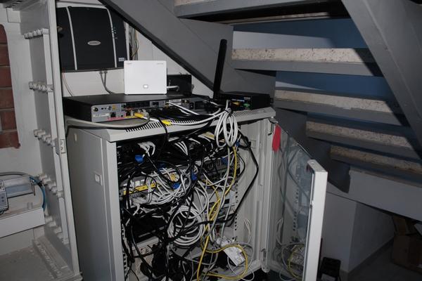 1#3851 Televisore Toshiba e arredi ufficio in vendita - foto 10