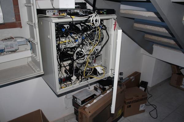 1#3851 Televisore Toshiba e arredi ufficio in vendita - foto 11