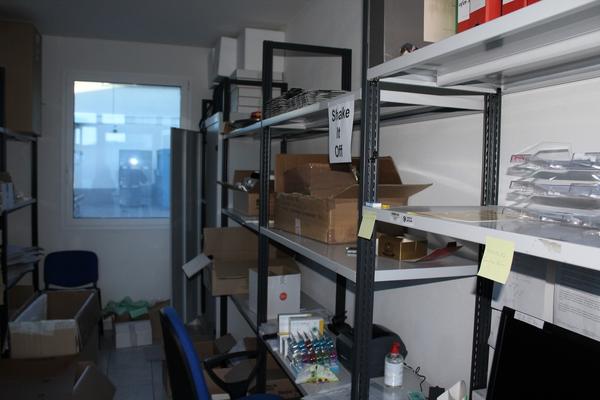 3#3851 Tablet Windows Surface e scaffalatura in vendita - foto 4