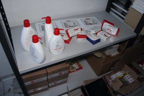 5#3851 Prodotti di estetica e igiene personale in vendita - foto 107
