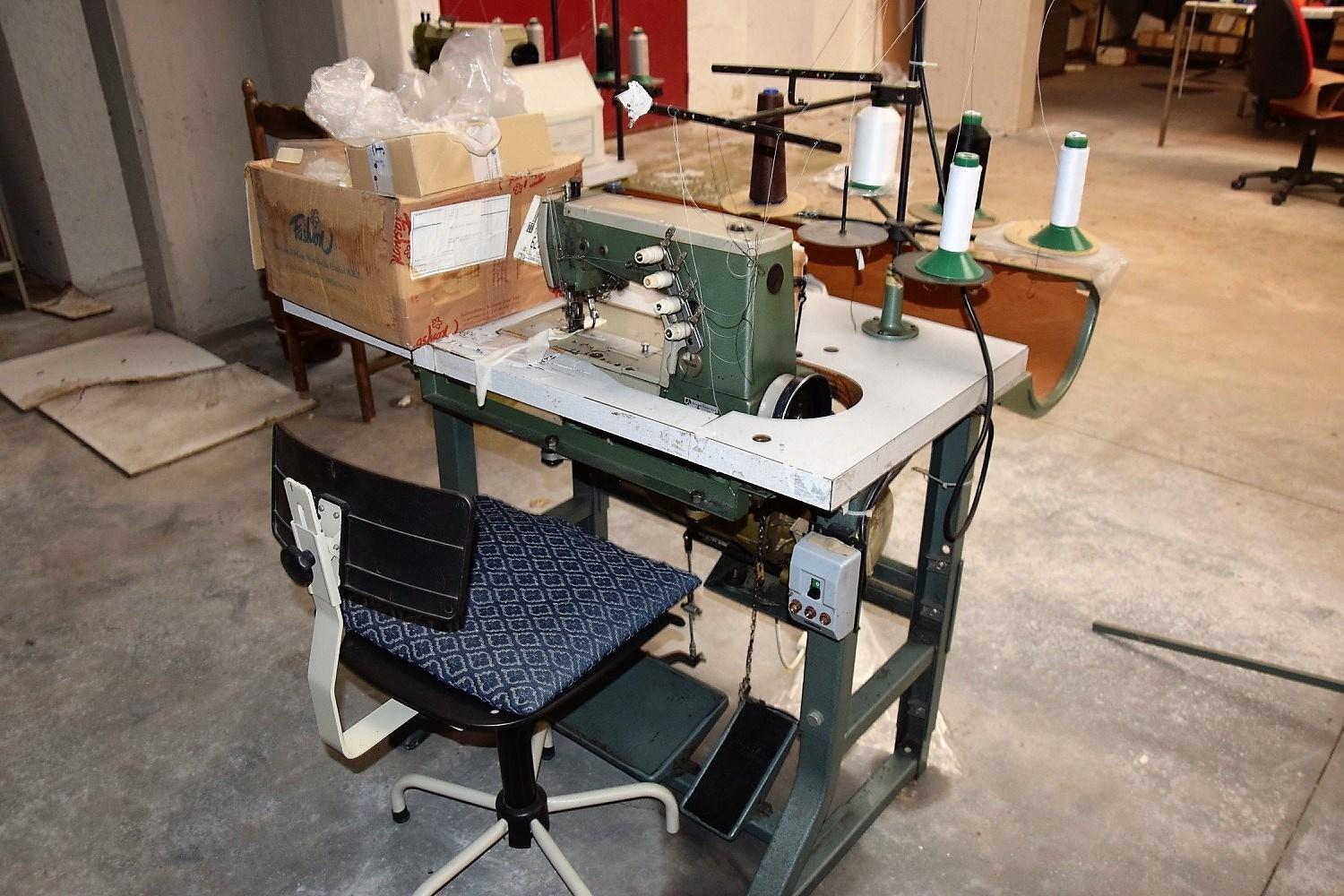 Lot Rimoldi sewing machine