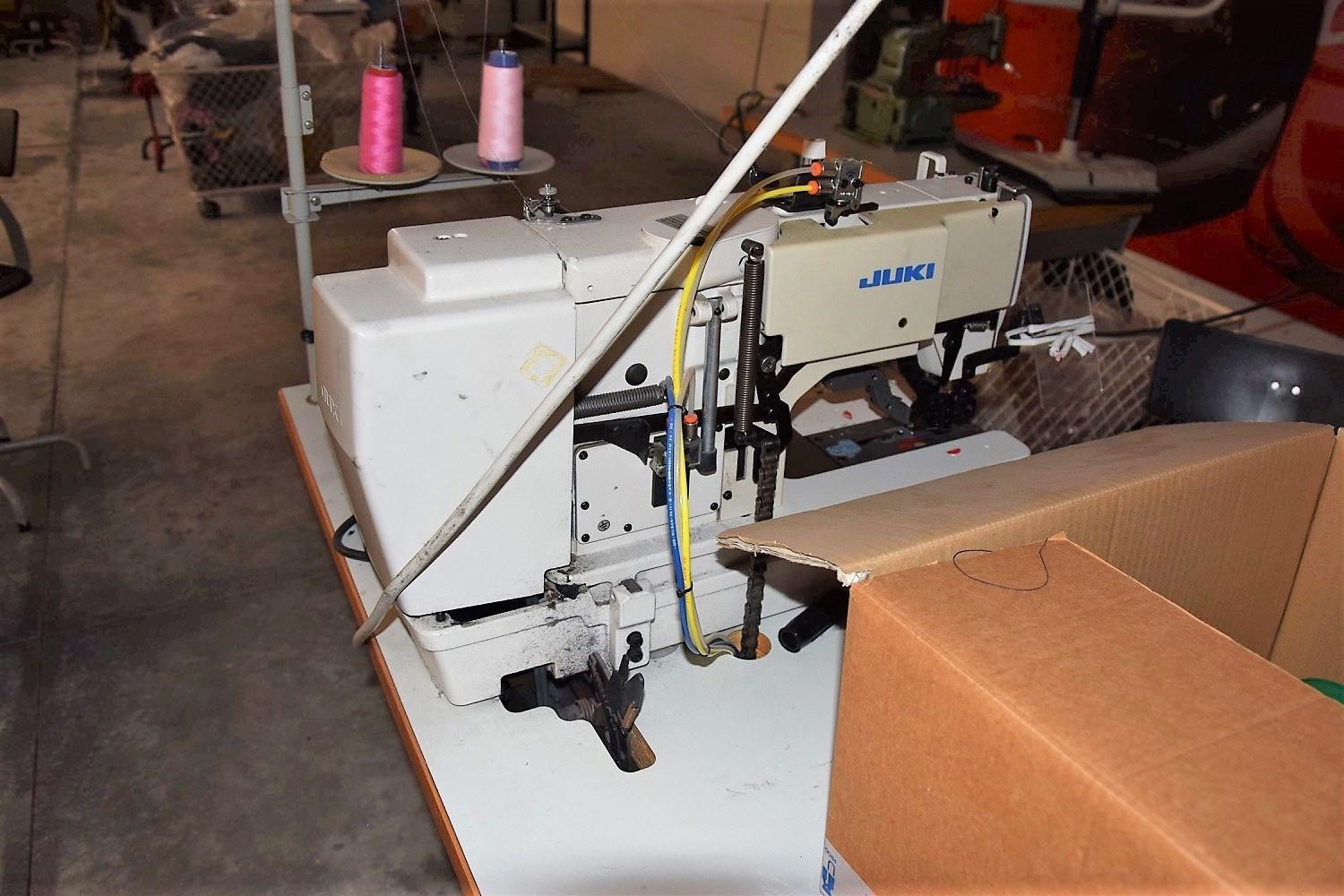 Lot Juki sewing machine