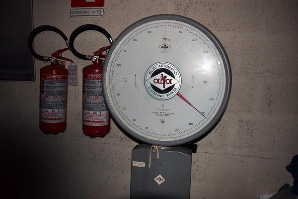 68#3856 Bilancia a terra e bilancia da tavolo in vendita - foto 6