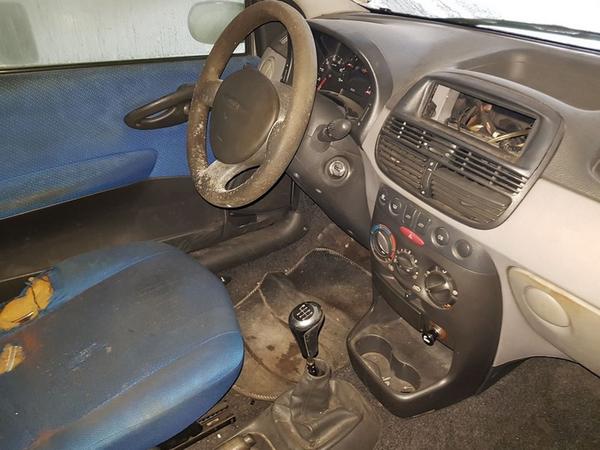 3#3865 Autoveicolo Fiat Punto in vendita - foto 4