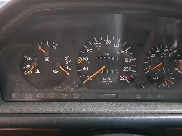6#3865 Autoveicolo Mercedes 200 E in vendita - foto 12