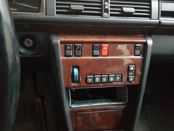 6#3865 Autoveicolo Mercedes 200 E in vendita - foto 13