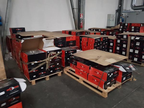 2#3866 Magazzino di freni e pastiglie a disco in vendita - foto 5