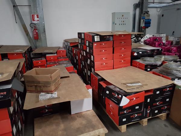 2#3866 Magazzino di freni e pastiglie a disco in vendita - foto 10