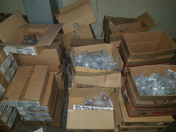2#3866 Magazzino di freni e pastiglie a disco in vendita - foto 16