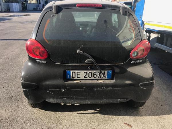 1#3868 Autocarro Iveco e automobile Toyota Aygo in vendita - foto 4