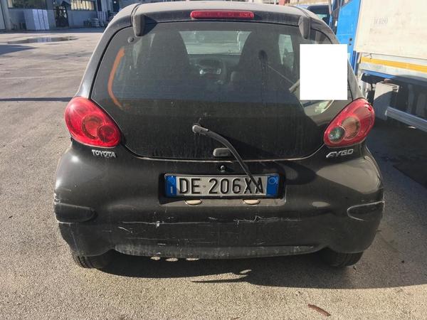 1#3868 Autocarro Iveco e automobile Toyota Aygo in vendita - foto 5