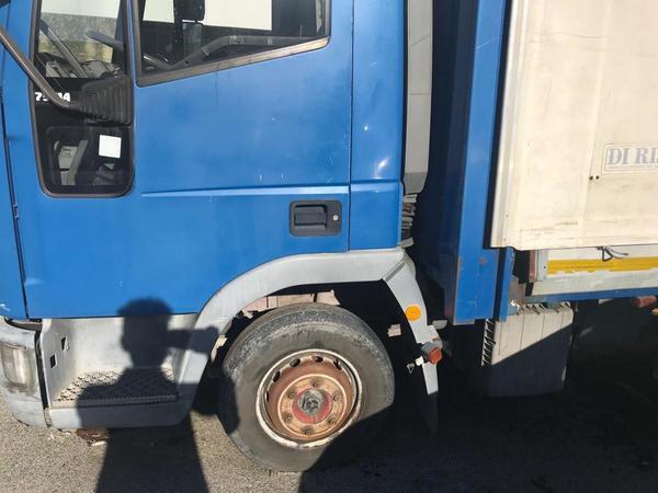 1#3868 Autocarro Iveco e automobile Toyota Aygo in vendita - foto 76