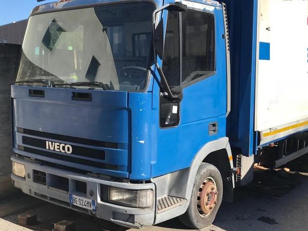 1#3868 Autocarro Iveco e automobile Toyota Aygo in vendita - foto 81