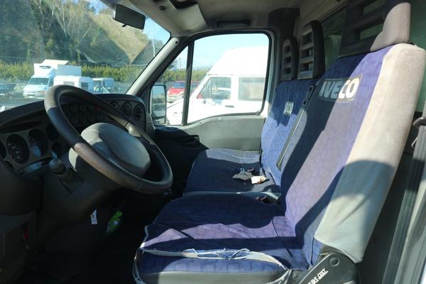12#3870 Furgone Iveco in vendita - foto 9