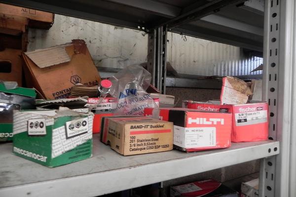 44#3871 Bulloneria varia in vendita - foto 4